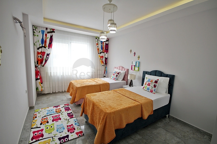 Трехкомнатная квартира с мебелью в Махмутларе