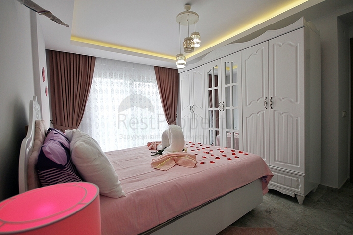 Трехкомнатная квартира с мебелью в Махмутларе