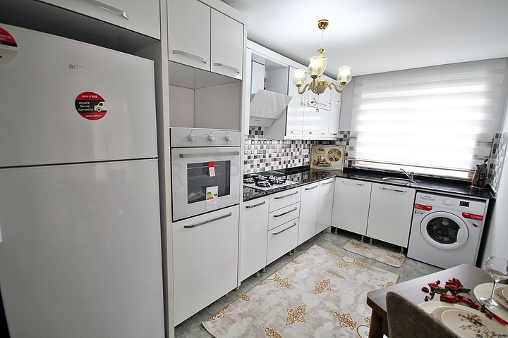 Трехкомнатная квартира с мебелью в Махмутларе