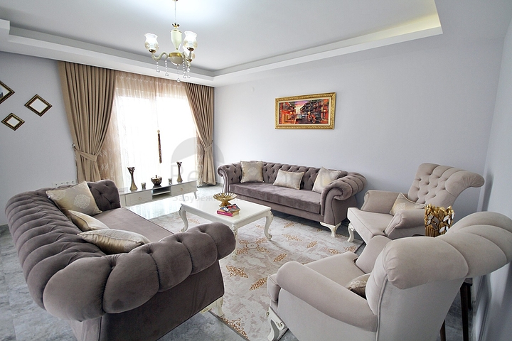 Трехкомнатная квартира с мебелью в Махмутларе