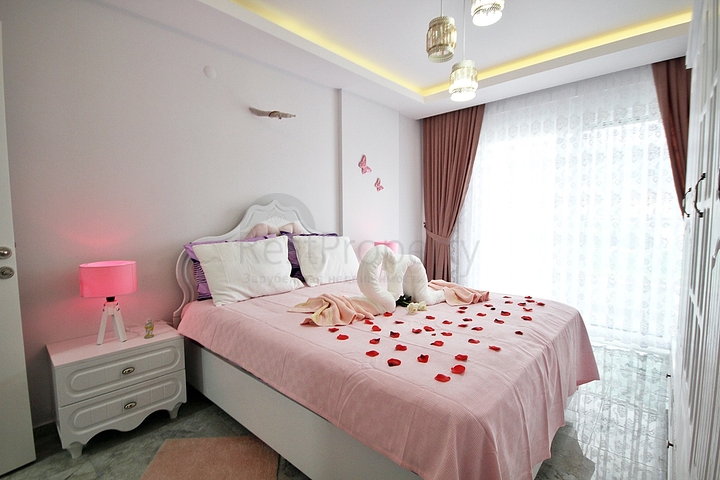 Трехкомнатная квартира с мебелью в Махмутларе