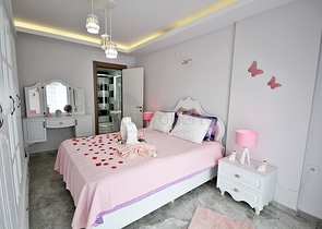 Трехкомнатная квартира с мебелью в Махмутларе