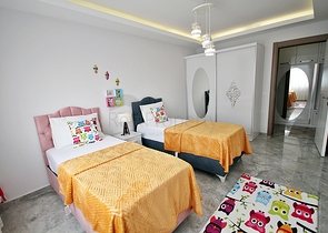 Трехкомнатная квартира с мебелью в Махмутларе