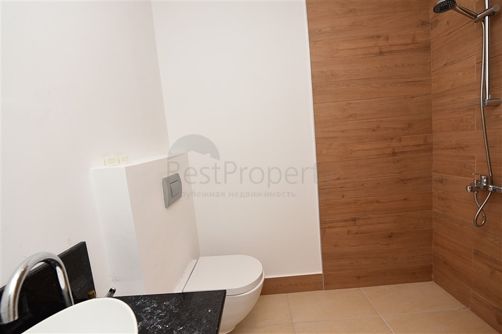 Большой пентхаус с видом на горы в Демирташе