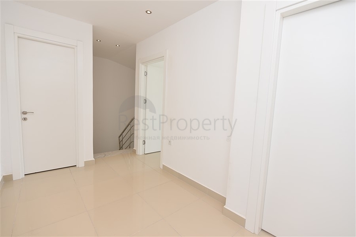 Большой пентхаус с видом на горы в Демирташе