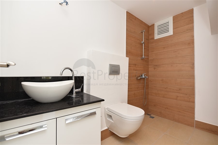 Большой пентхаус с видом на горы в Демирташе