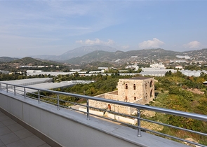 Большой пентхаус с видом на горы в Демирташе