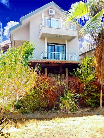 Триплекс вилла 4+1 с мебелью в Кемере 