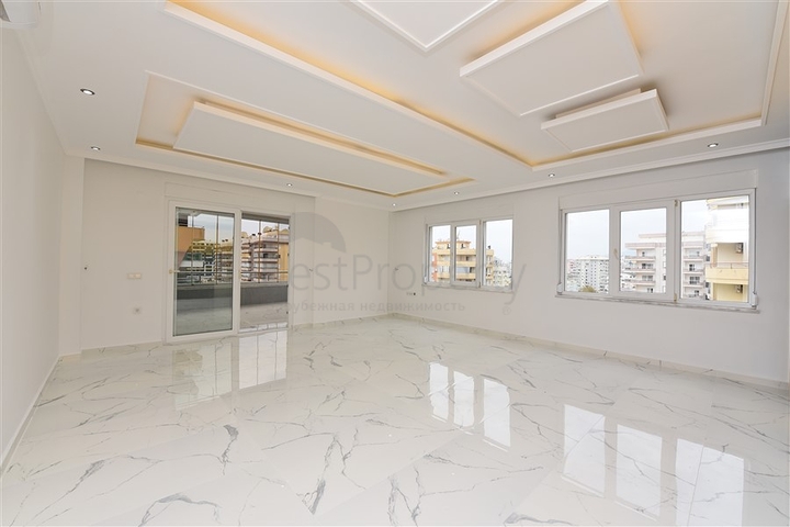 Трехкомнатная квартира в районе Махмутлар