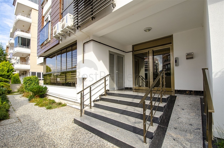 Квартира 1+1 в микрорайне Лиман Коньяалты 600 м до моря