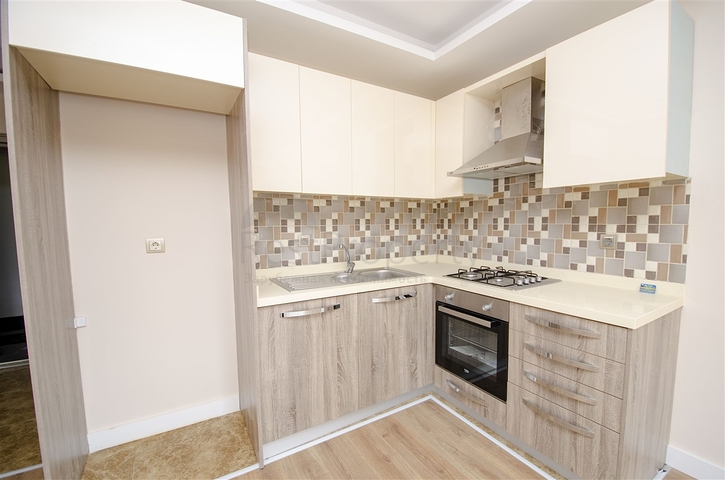 Квартира 1+1 в микрорайне Лиман Коньяалты 600 м до моря