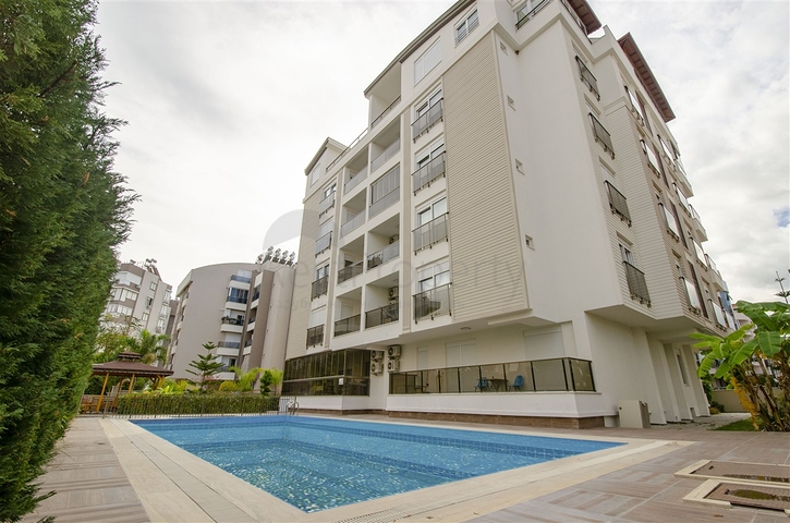 Квартира 1+1 в микрорайне Лиман Коньяалты 600 м до моря