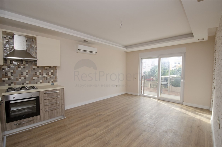 Квартира 1+1 в микрорайне Лиман Коньяалты 600 м до моря