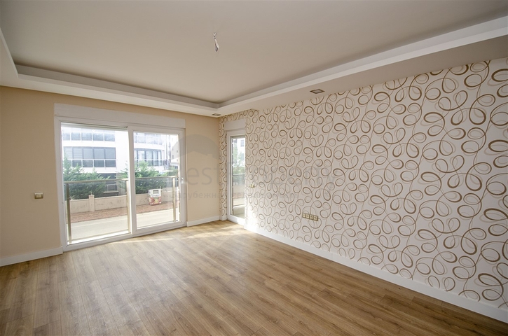 Квартира 1+1 в микрорайне Лиман Коньяалты 600 м до моря