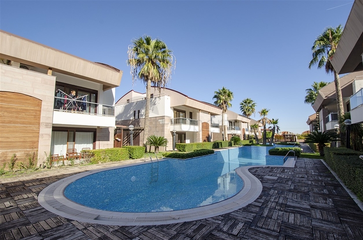 Вилла 6+1 в районе Коньяалты Анталья 500 м до моря