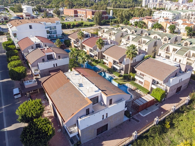 Вилла 6+1 в районе Коньяалты Анталья 500 м до моря