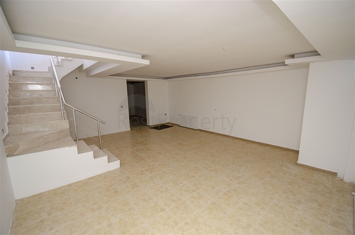 Вилла 6+1 в районе Коньяалты Анталья 500 м до моря