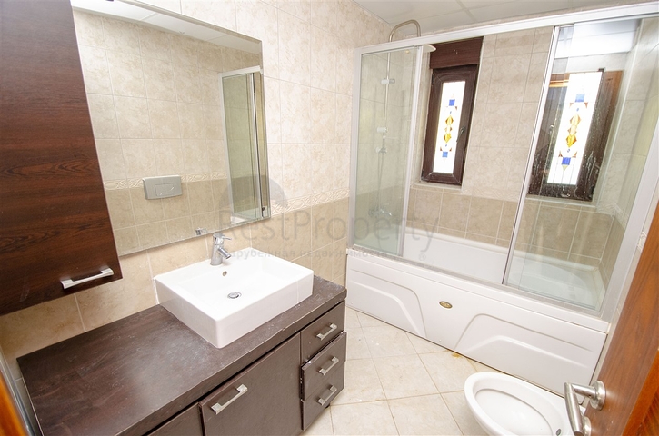 Вилла 6+1 в районе Коньяалты Анталья 500 м до моря