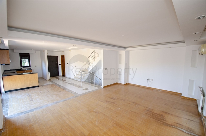 Вилла 6+1 в районе Коньяалты Анталья 500 м до моря