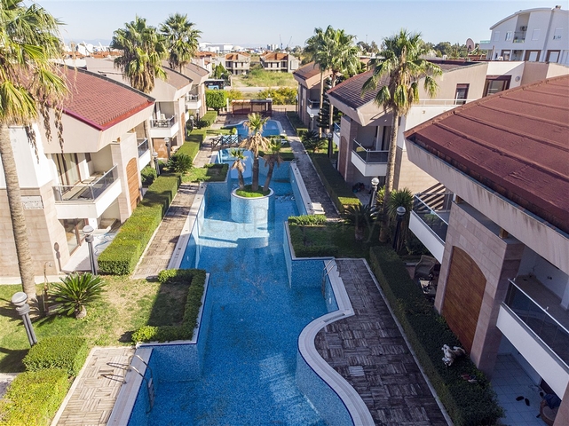 Вилла 6+1 в районе Коньяалты Анталья 500 м до моря