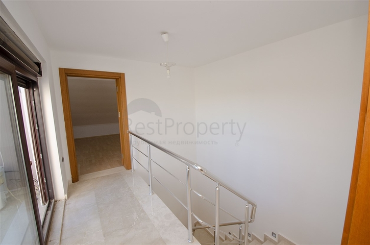 Вилла 6+1 в районе Коньяалты Анталья 500 м до моря