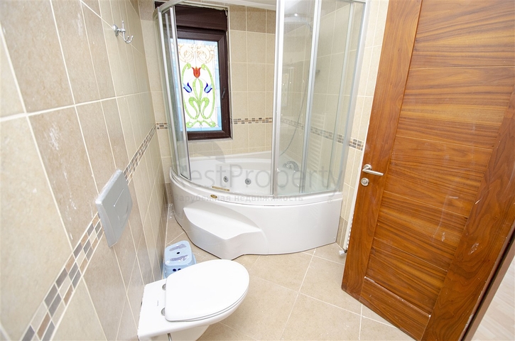 Вилла 6+1 в районе Коньяалты Анталья 500 м до моря