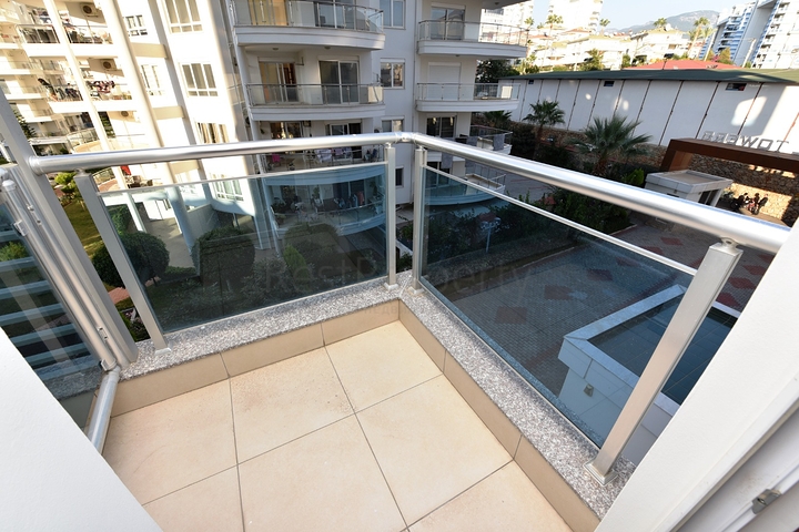 Меблированная квартира с двумя спальнями на аренду.