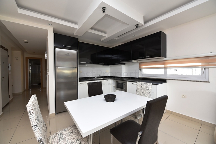 Меблированная квартира с двумя спальнями на аренду.