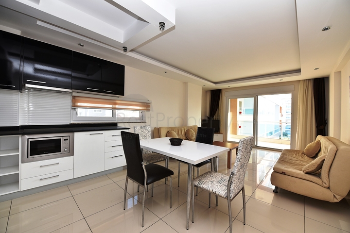 Меблированная квартира с двумя спальнями на аренду.