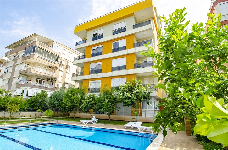 Пентхаус 4+1 в комплексе 600 м до моря в Коньяалты