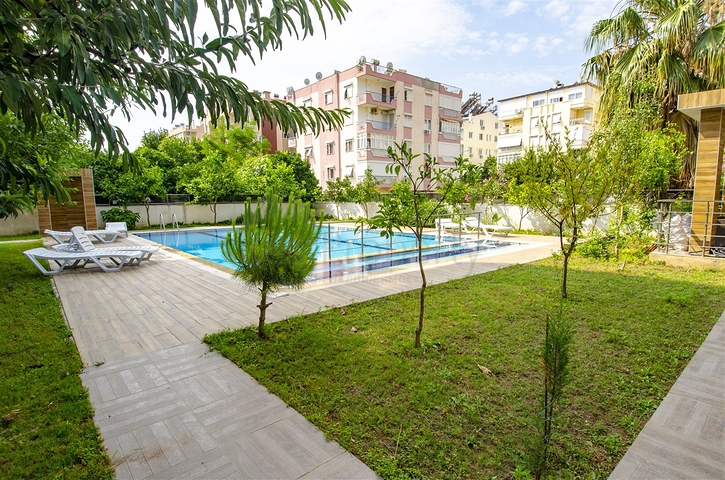 Пентхаус 4+1 в комплексе 600 м до моря в Коньяалты