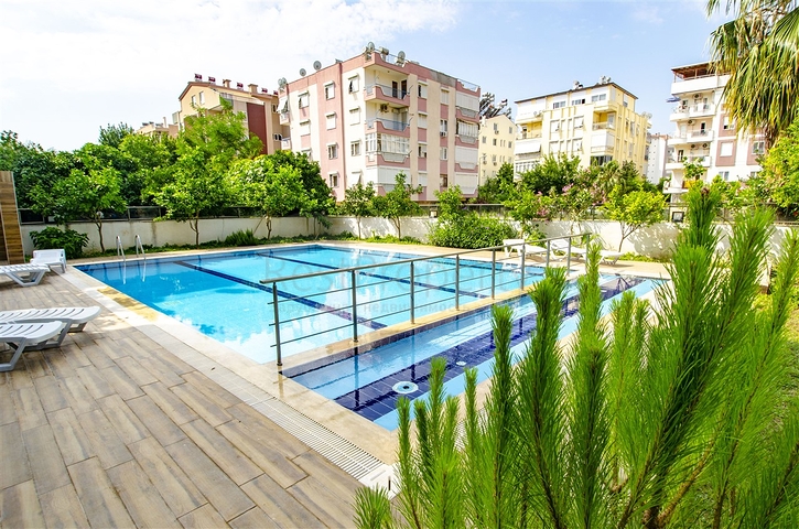 Пентхаус 4+1 в комплексе 600 м до моря в Коньяалты