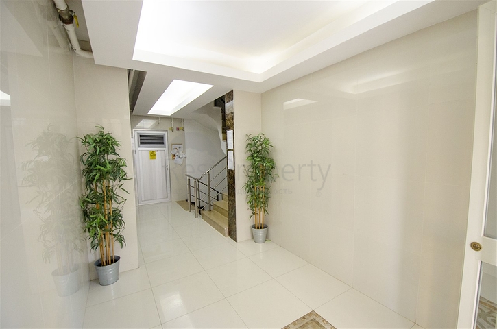 Пентхаус 4+1 в комплексе 600 м до моря в Коньяалты