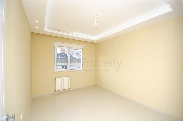 Пентхаус 4+1 в комплексе 600 м до моря в Коньяалты