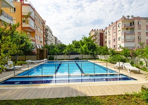 Пентхаус 4+1 в комплексе 600 м до моря в Коньяалты