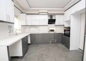 Пентхаус 4+1 в комплексе 600 м до моря в Коньяалты