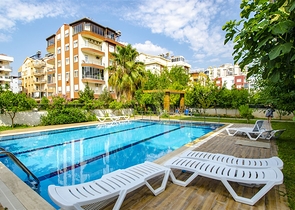 Пентхаус 4+1 в комплексе 600 м до моря в Коньяалты