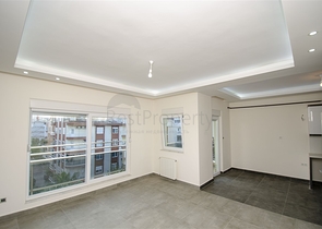 Пентхаус 4+1 в комплексе 600 м до моря в Коньяалты