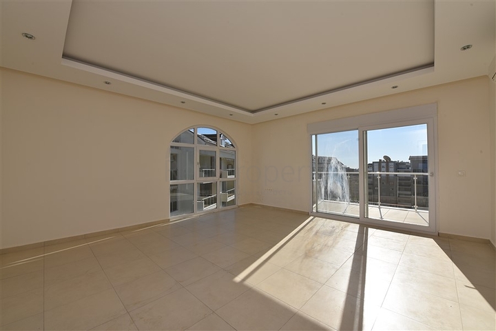 Пентхаус с тремя спальнями в районе Авсаллар