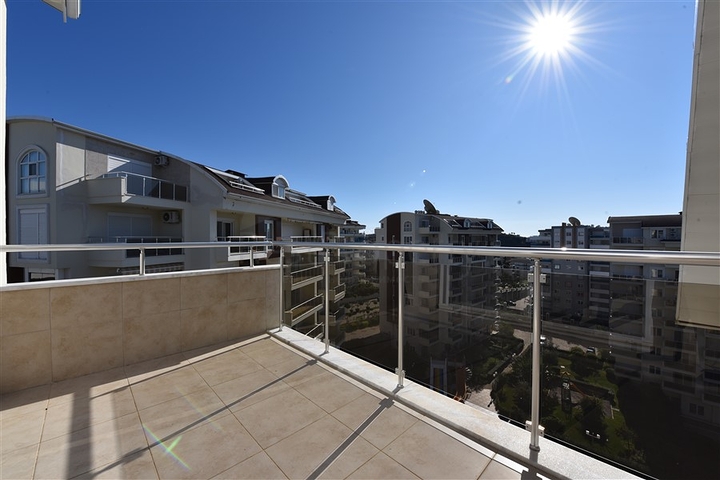 Пентхаус с тремя спальнями в районе Авсаллар