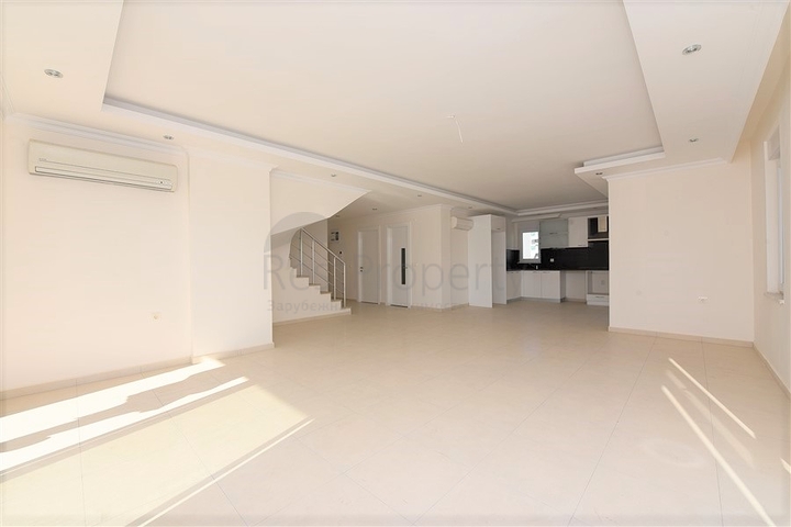 Пентхаус с тремя спальнями в районе Авсаллар