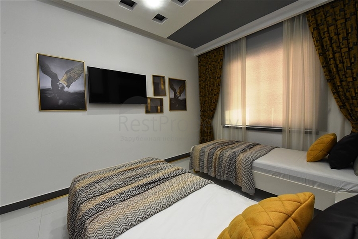 Квартира планировка 3+1 с видом на порт в центре Алании