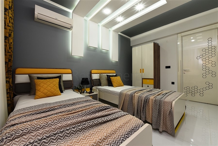 Квартира планировка 3+1 с видом на порт в центре Алании