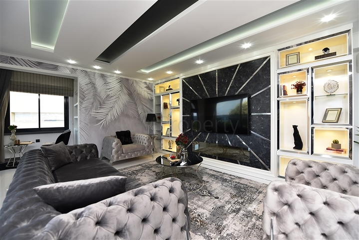 Квартира планировка 3+1 с видом на порт в центре Алании