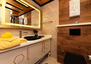 Квартира планировка 3+1 с видом на порт в центре Алании