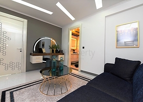 Квартира планировка 3+1 с видом на порт в центре Алании