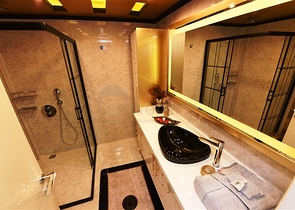 Квартира планировка 3+1 с видом на порт в центре Алании