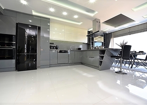 Квартира планировка 3+1 с видом на порт в центре Алании