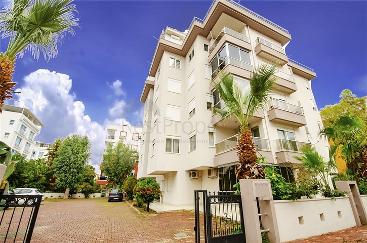 Трехкомнатная квартира в Лимане Коньяалты 700 м до моря