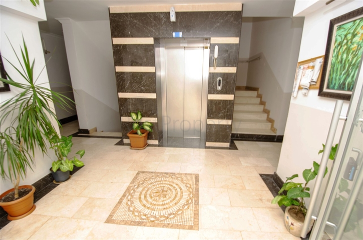 Трехкомнатная квартира в Лимане Коньяалты 700 м до моря